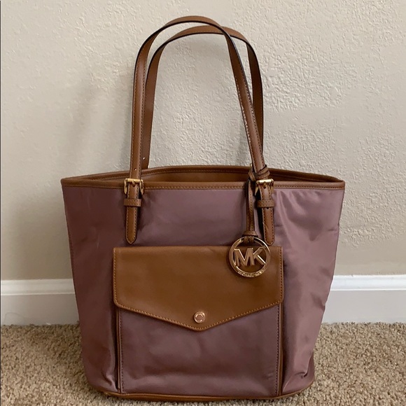 Michael Kors Handbags - Michael kors